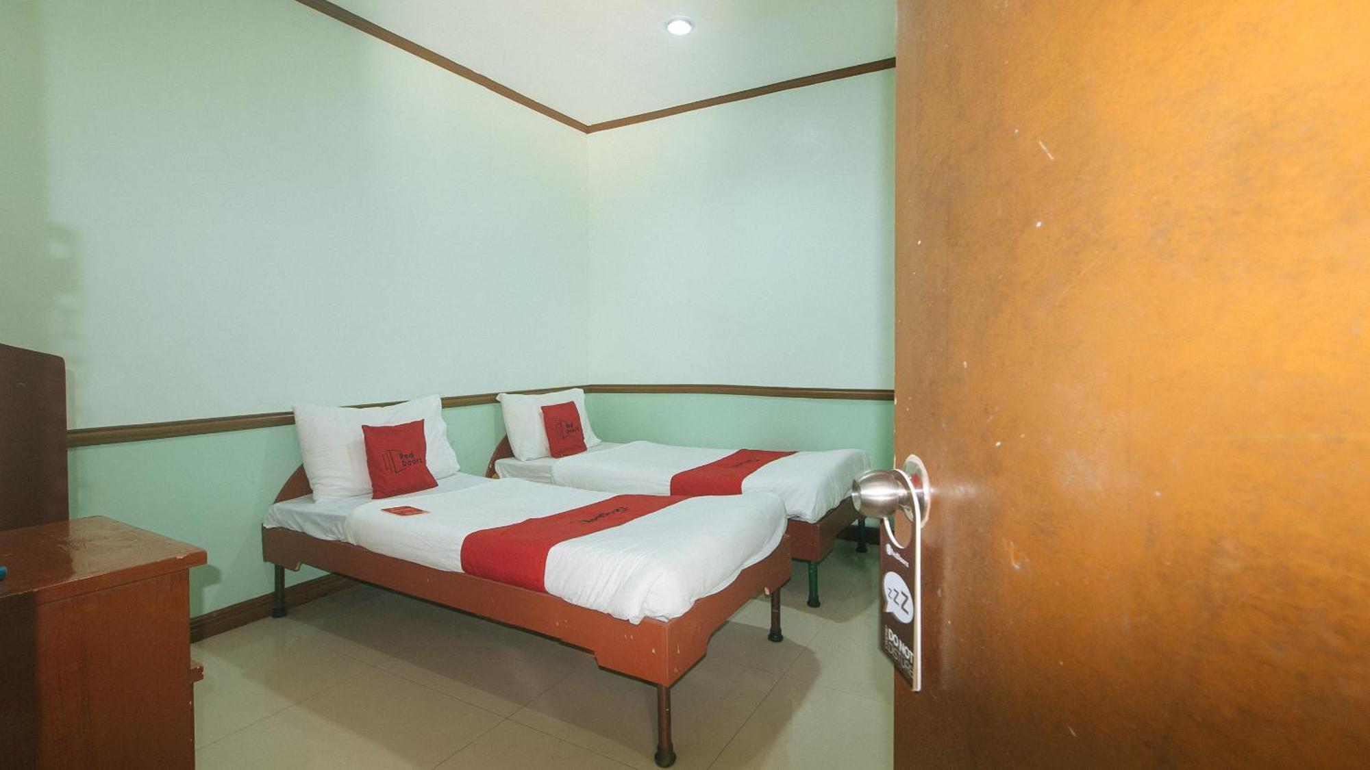 Reddoorz At Maanyag Pension House Mandaue Cebu Extérieur photo