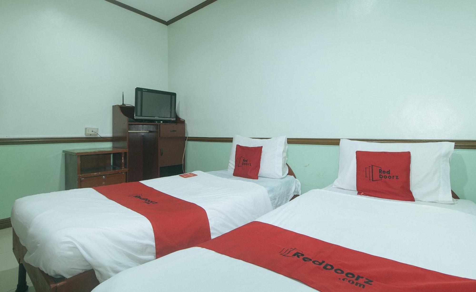 Reddoorz At Maanyag Pension House Mandaue Cebu Extérieur photo