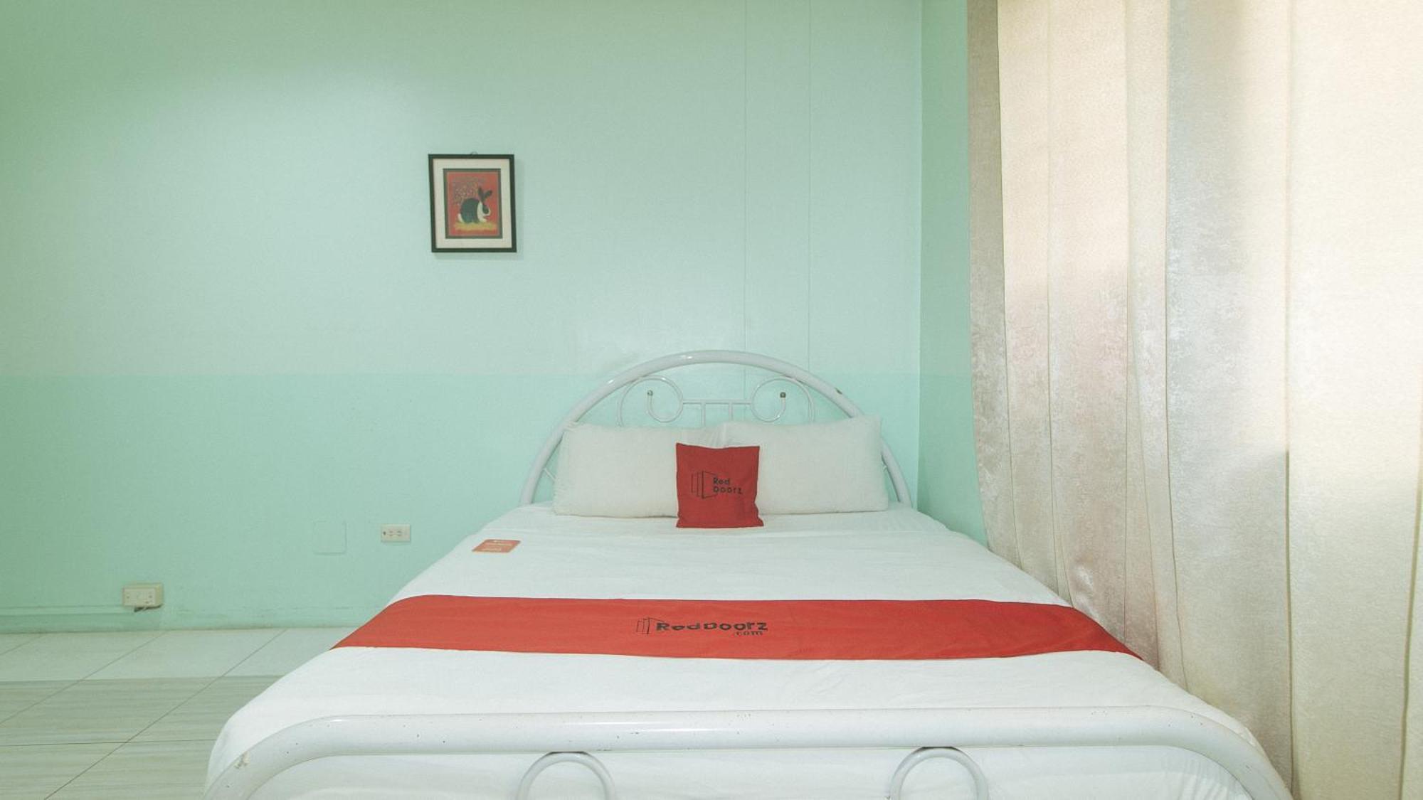 Reddoorz At Maanyag Pension House Mandaue Cebu Extérieur photo