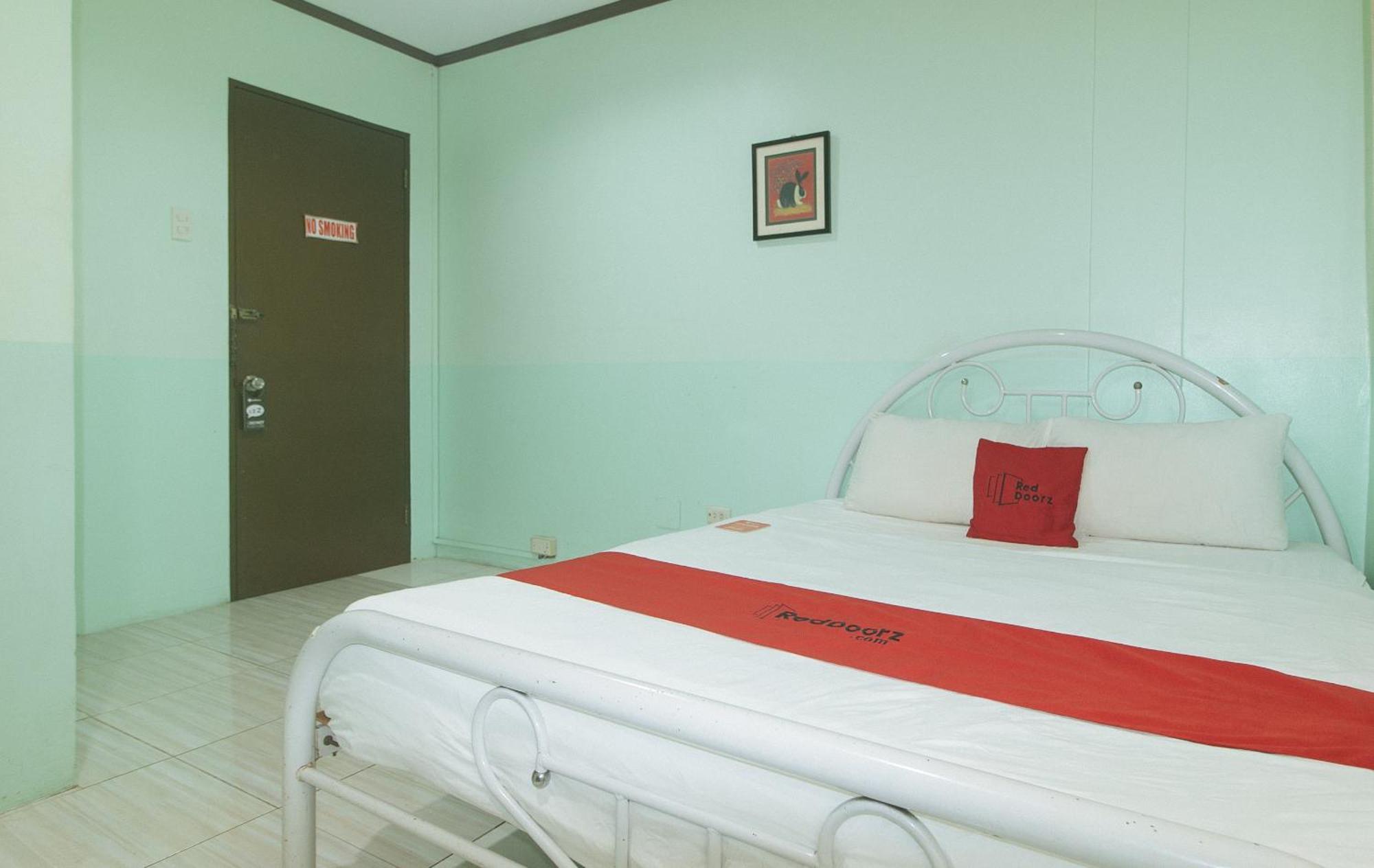 Reddoorz At Maanyag Pension House Mandaue Cebu Extérieur photo