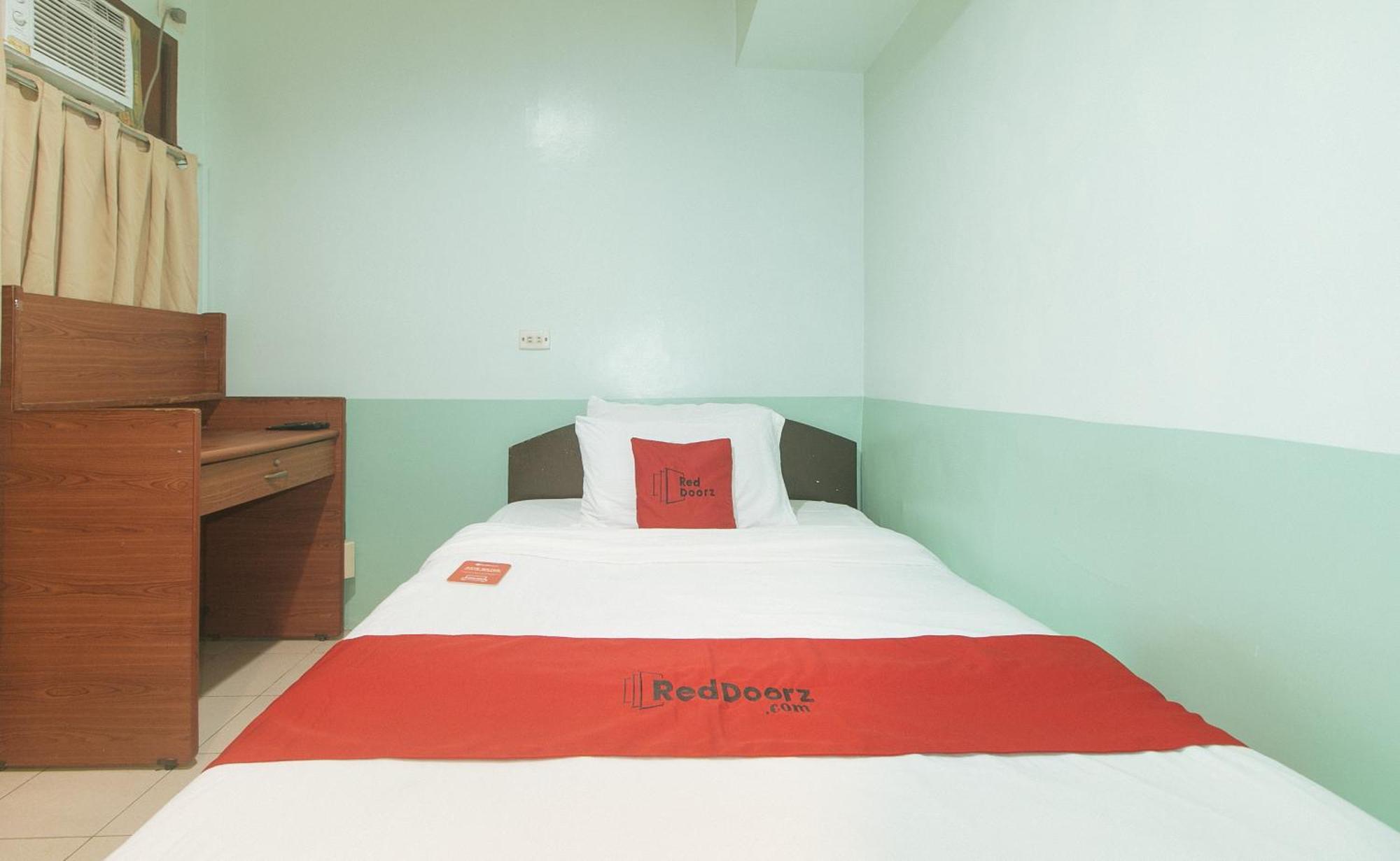 Reddoorz At Maanyag Pension House Mandaue Cebu Extérieur photo