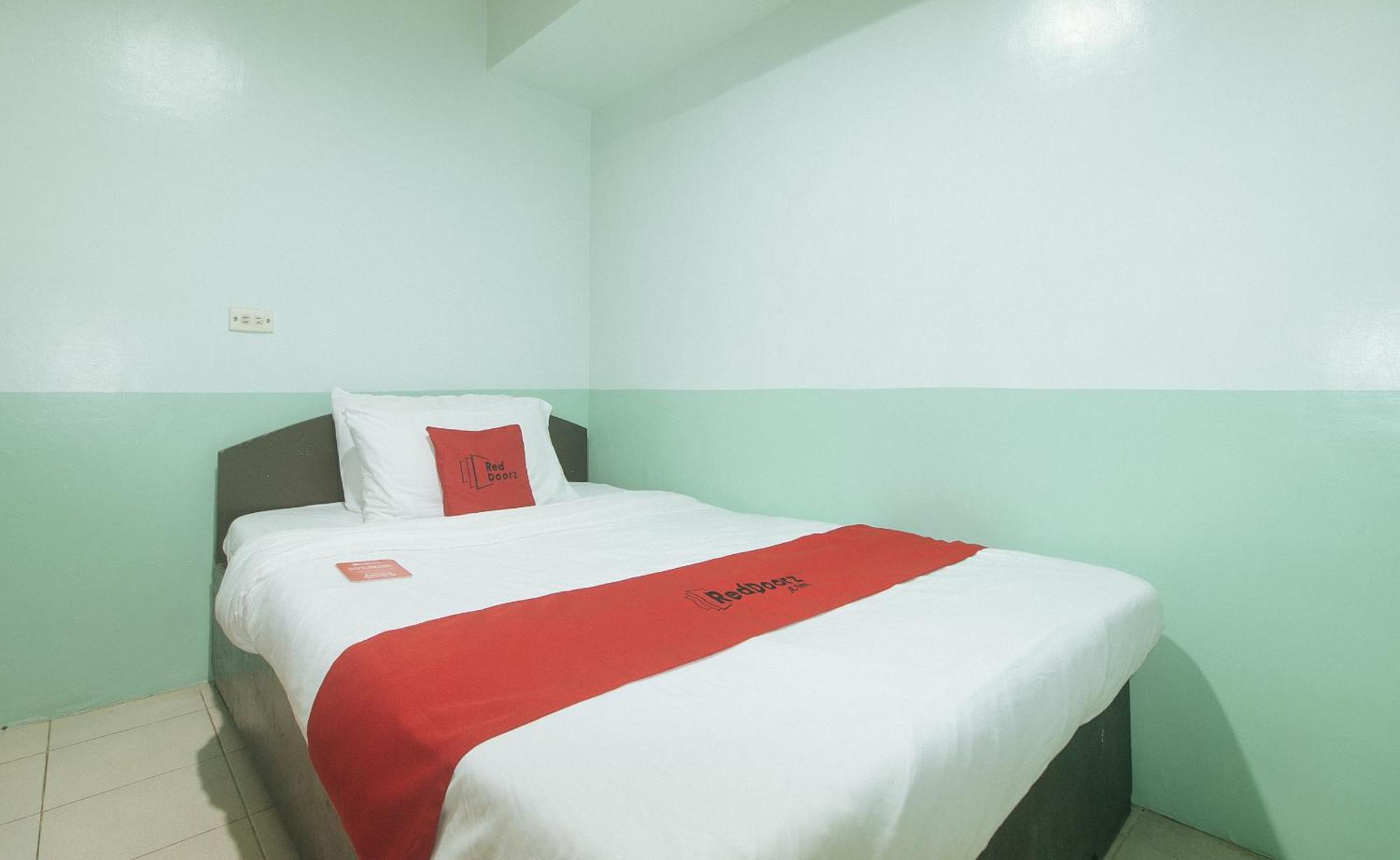 Reddoorz At Maanyag Pension House Mandaue Cebu Extérieur photo